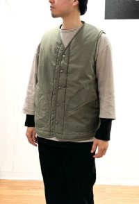 画像1: UNFRM OUTDOOR STANDARD (ユニフォーム アウトドア スタンダード)  /  COTTON / NYLON - BOA FLEECE REVERSIBLE VEST (コットンナイロン ボアリバーシブルベスト)  MOSS GREEN  L